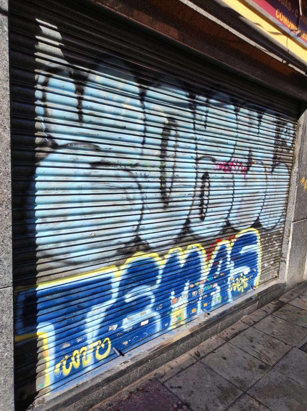 Detalle de la fachada antes de los trabajos